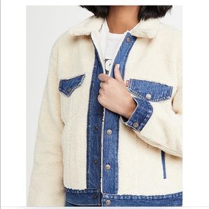 Levi’s ex boyfriend pieced trucker jacket xs